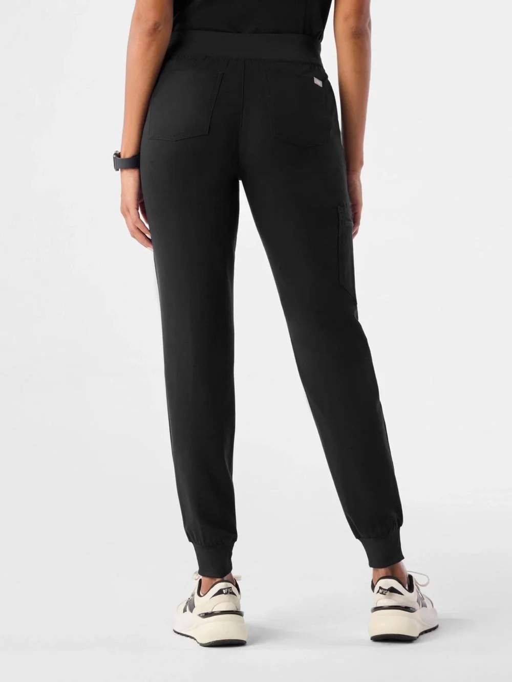 FIGS Women’s Scrub Set - Black - Catarina Top - M & Zamora Jogger Pants - M Reg - Picture 15 of 15